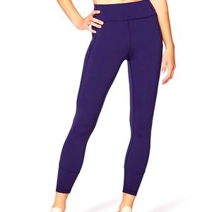 In Movement 7/8 Tight in Aeon